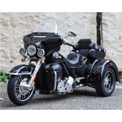   Harley-Davidson Trike Motormodell 1:9 méret - fekete, rajongóknak, gyüjtőknek 